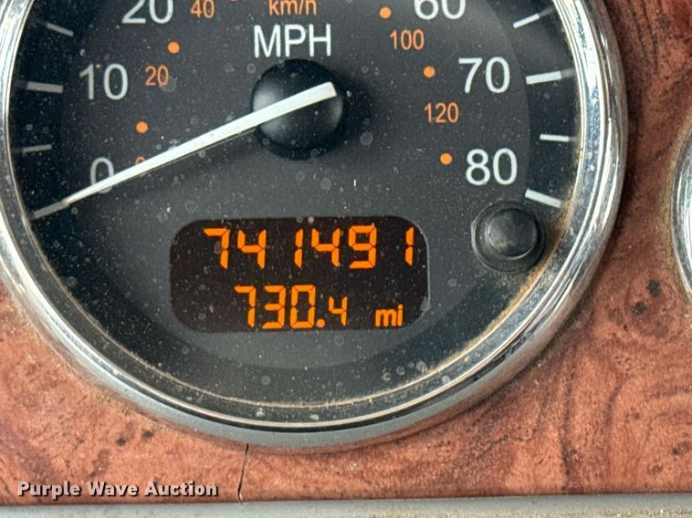 image for item ED5580 2010 Peterbilt 387 semi truck