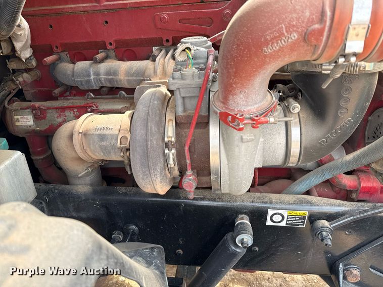 image for item ED5580 2010 Peterbilt 387 semi truck