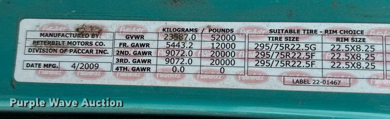 image for item ED5580 2010 Peterbilt 387 semi truck