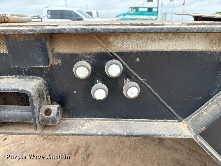 image for item ED5585 1988 Wilson 4360T drop deck hydraulic tail equipment trailer