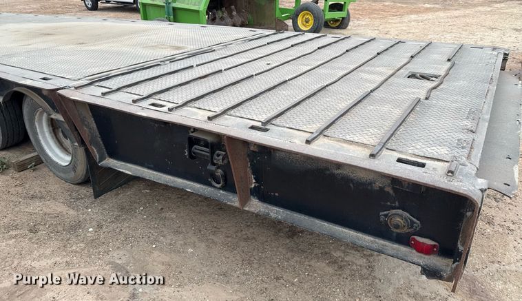 image for item ED5585 1988 Wilson 4360T drop deck hydraulic tail equipment trailer