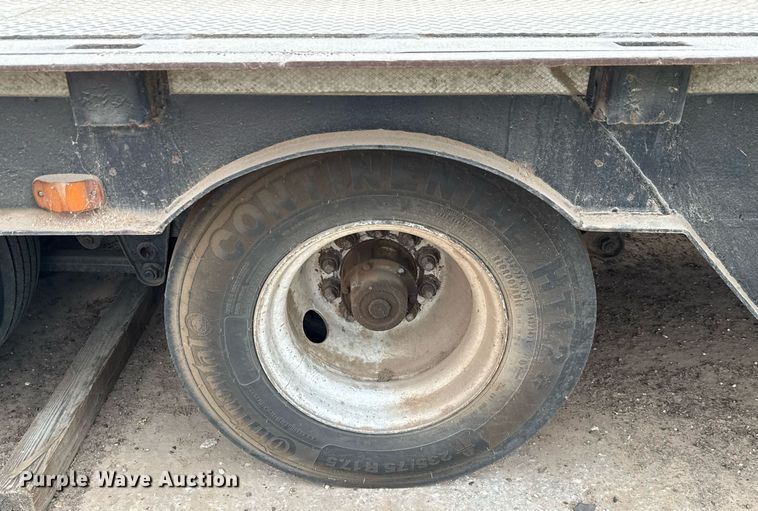 image for item ED5585 1988 Wilson 4360T drop deck hydraulic tail equipment trailer