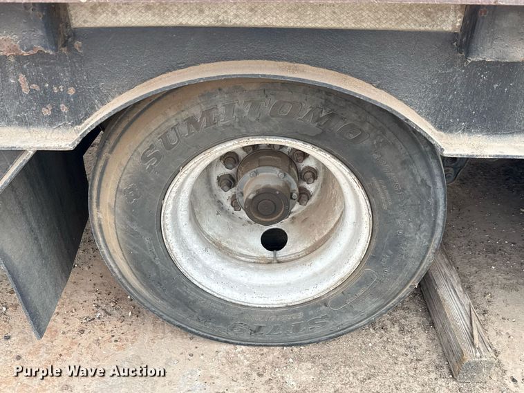 image for item ED5585 1988 Wilson 4360T drop deck hydraulic tail equipment trailer