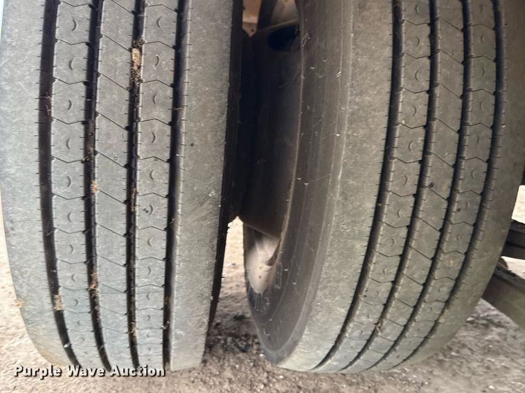 image for item ED5585 1988 Wilson 4360T drop deck hydraulic tail equipment trailer