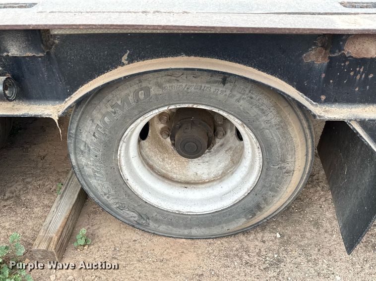 image for item ED5585 1988 Wilson 4360T drop deck hydraulic tail equipment trailer