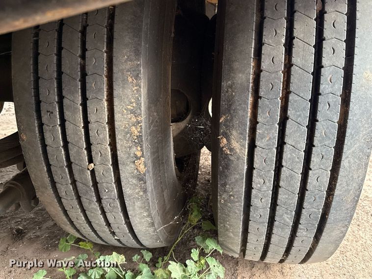 image for item ED5585 1988 Wilson 4360T drop deck hydraulic tail equipment trailer