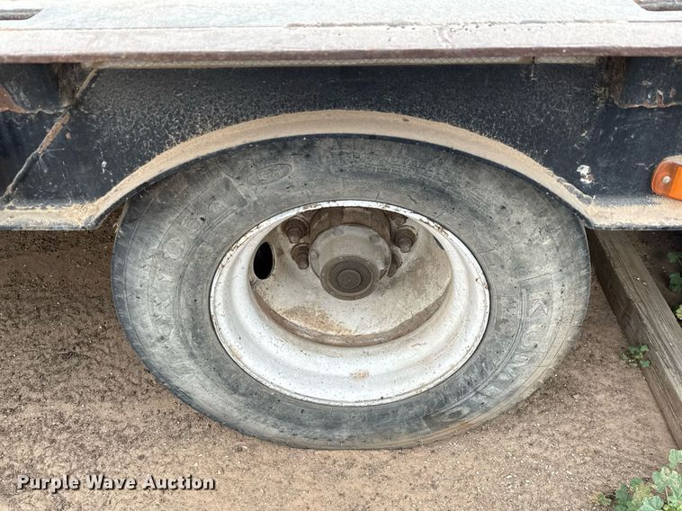 image for item ED5585 1988 Wilson 4360T drop deck hydraulic tail equipment trailer