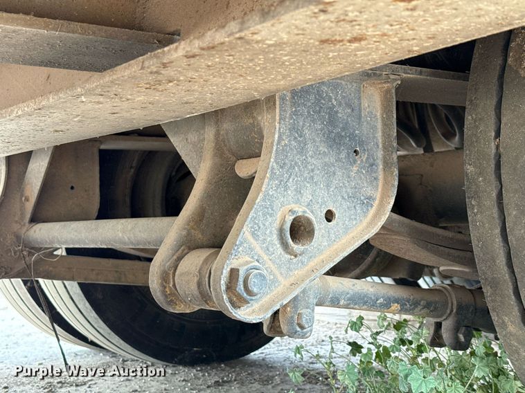 image for item ED5585 1988 Wilson 4360T drop deck hydraulic tail equipment trailer