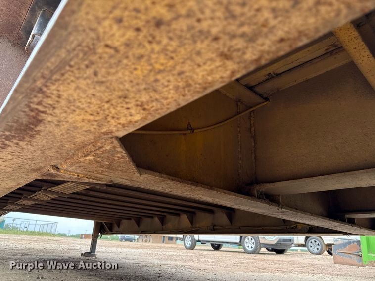 image for item ED5585 1988 Wilson 4360T drop deck hydraulic tail equipment trailer