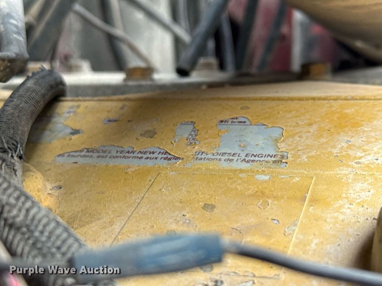 image for item ED5597 1983 Peterbilt  359 semi truck