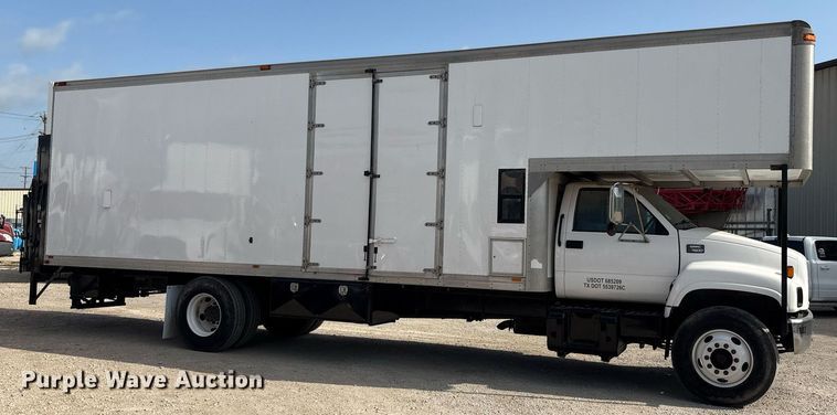 image for item EF3008 1997 GMC C7500 box truck