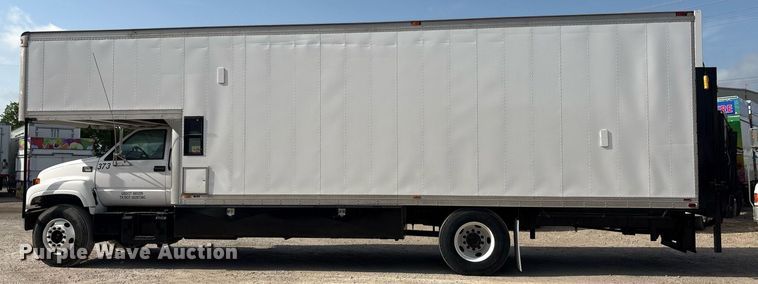 image for item EF3008 1997 GMC C7500 box truck
