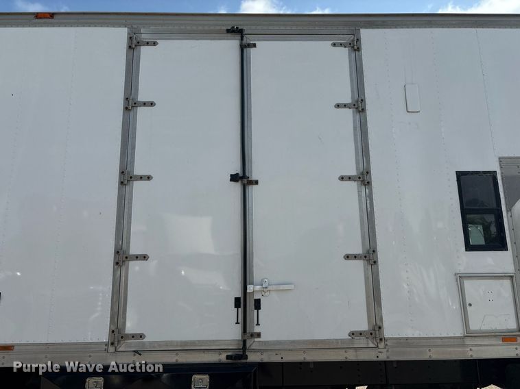 image for item EF3008 1997 GMC C7500 box truck