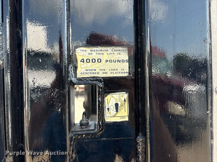 image for item EF3008 1997 GMC C7500 box truck