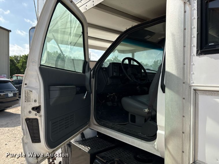 image for item EF3008 1997 GMC C7500 box truck