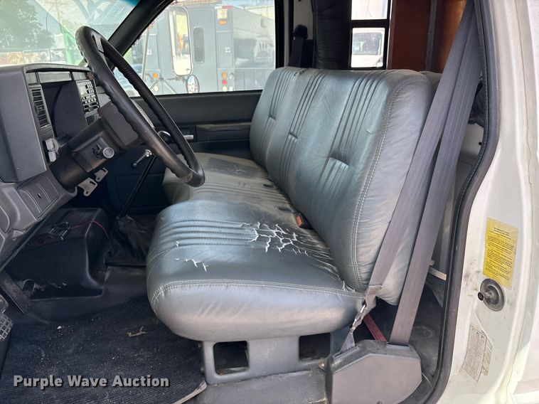 image for item EF3008 1997 GMC C7500 box truck