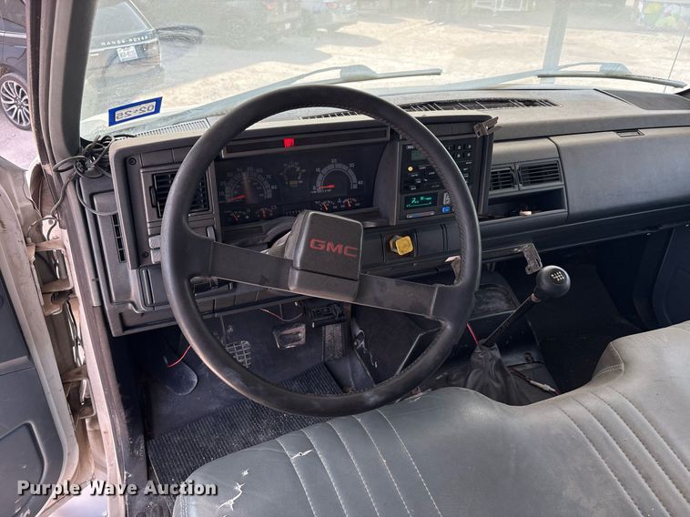 image for item EF3008 1997 GMC C7500 box truck