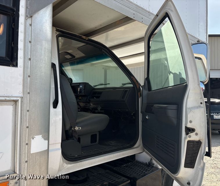 image for item EF3008 1997 GMC C7500 box truck