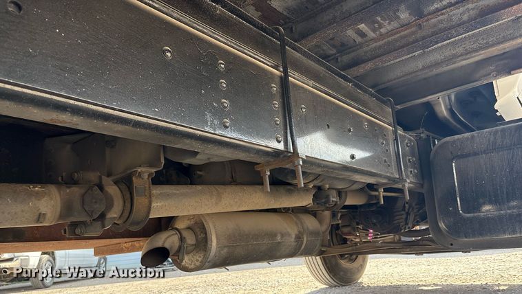 image for item EF3008 1997 GMC C7500 box truck