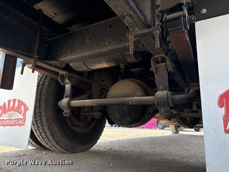 image for item EF3008 1997 GMC C7500 box truck