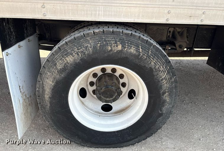 image for item EF3008 1997 GMC C7500 box truck