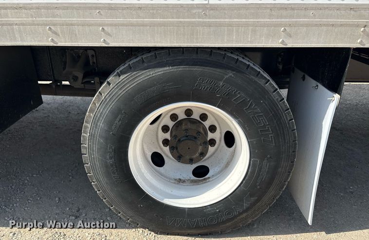 image for item EF3008 1997 GMC C7500 box truck