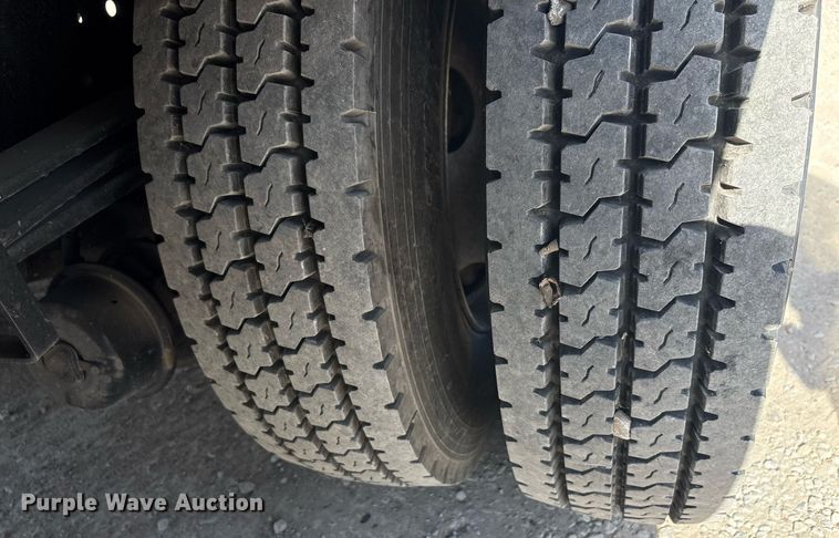 image for item EF3008 1997 GMC C7500 box truck