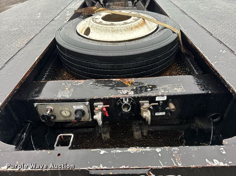 image for item EG5725 2011 Trail King TK110HDG-533 lowboy equipment trailer