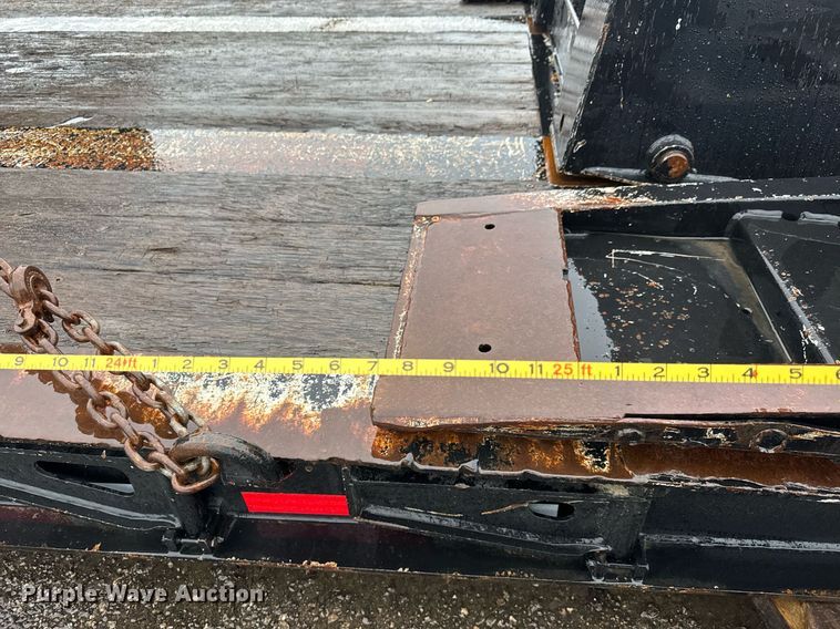 image for item EG5725 2011 Trail King TK110HDG-533 lowboy equipment trailer