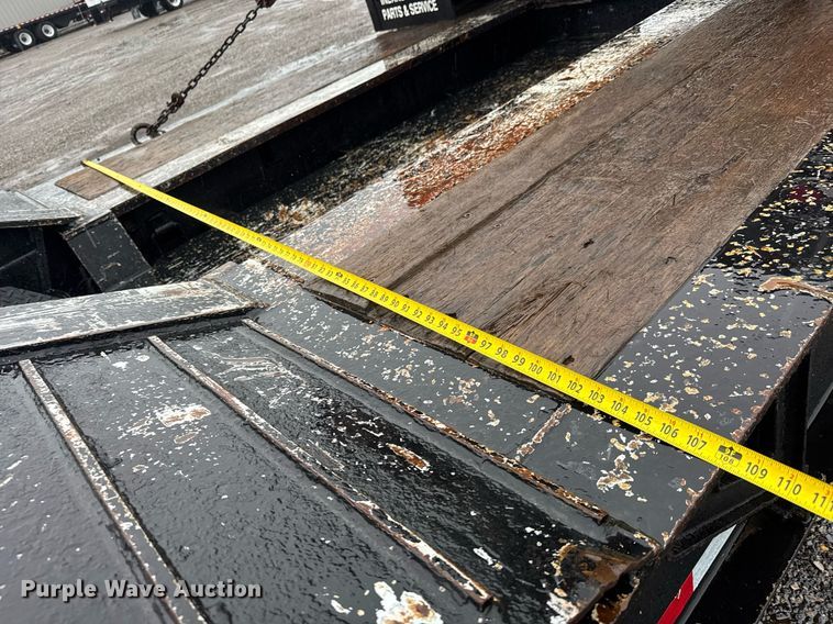 image for item EG5725 2011 Trail King TK110HDG-533 lowboy equipment trailer