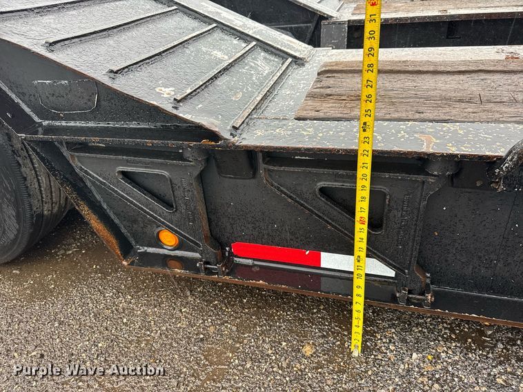image for item EG5725 2011 Trail King TK110HDG-533 lowboy equipment trailer