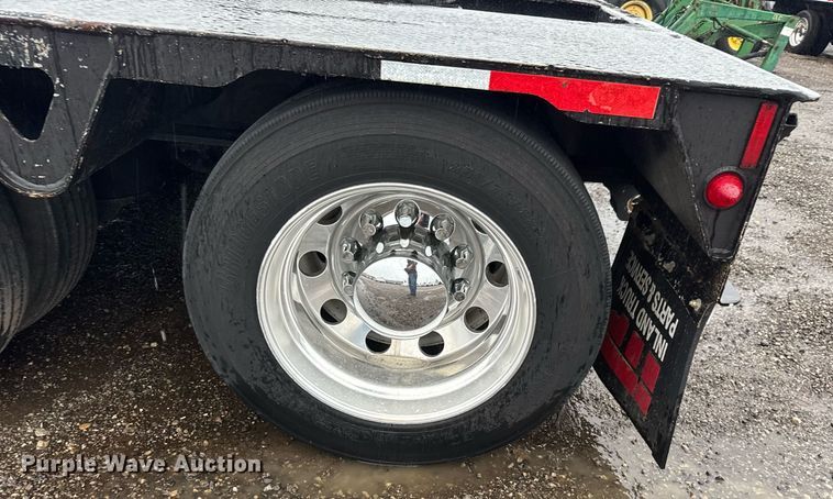 image for item EG5725 2011 Trail King TK110HDG-533 lowboy equipment trailer