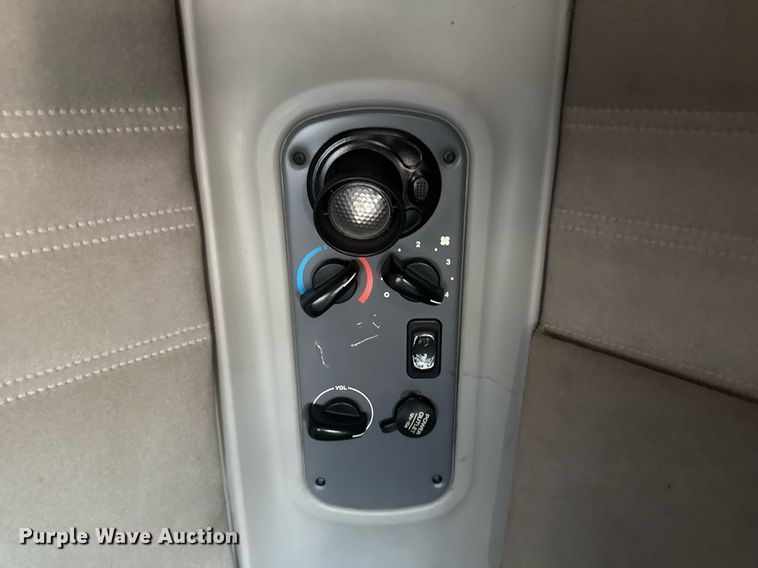 image for item EG5759 2006 Freightliner Columbia semi truck