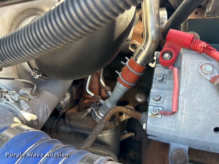 image for item EG5759 2006 Freightliner Columbia semi truck