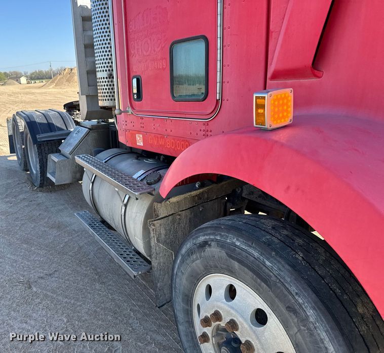 image for item EG6320 2007 Kenworth T800 semi truck