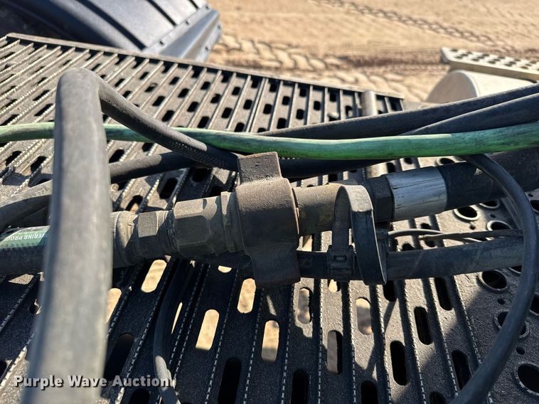 image for item EG6320 2007 Kenworth T800 semi truck