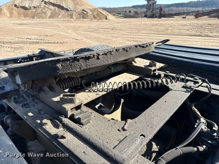 image for item EG6320 2007 Kenworth T800 semi truck