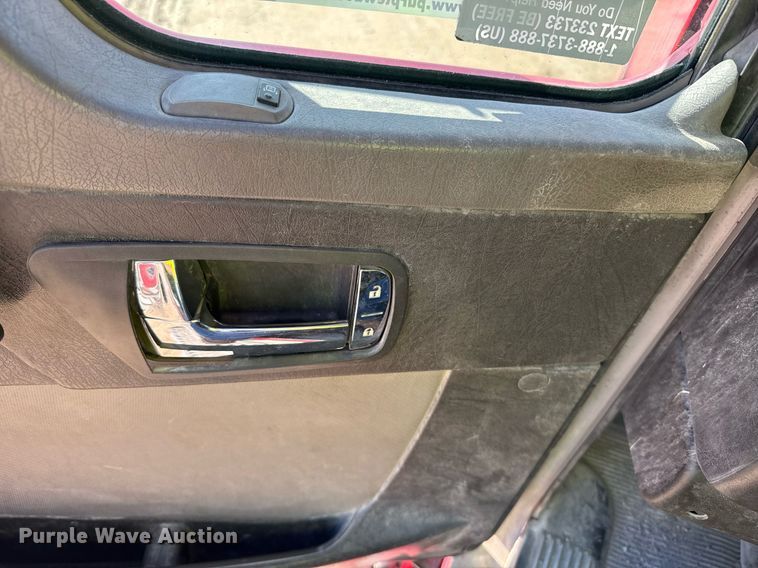 image for item EG6320 2007 Kenworth T800 semi truck