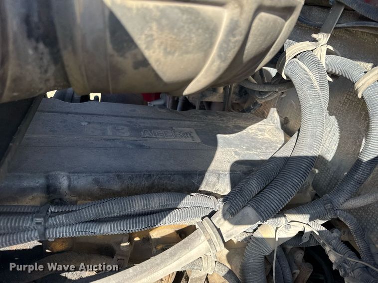 image for item EG6320 2007 Kenworth T800 semi truck