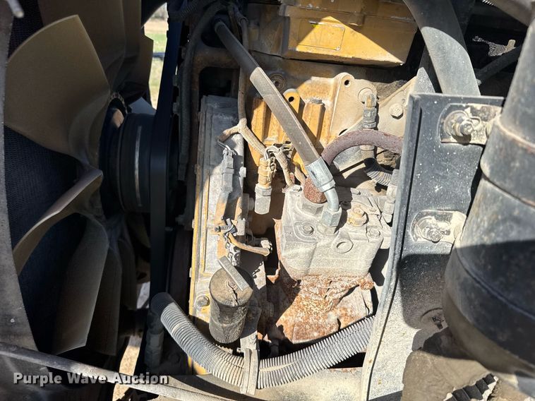 image for item EG6320 2007 Kenworth T800 semi truck