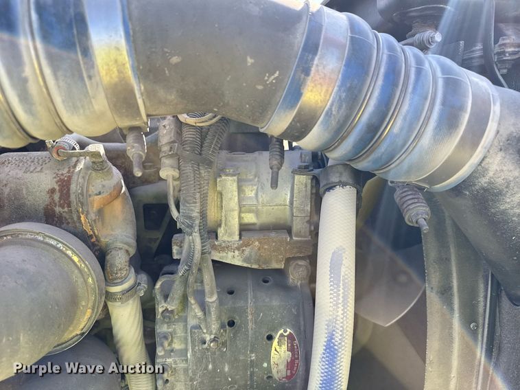 image for item EG6320 2007 Kenworth T800 semi truck