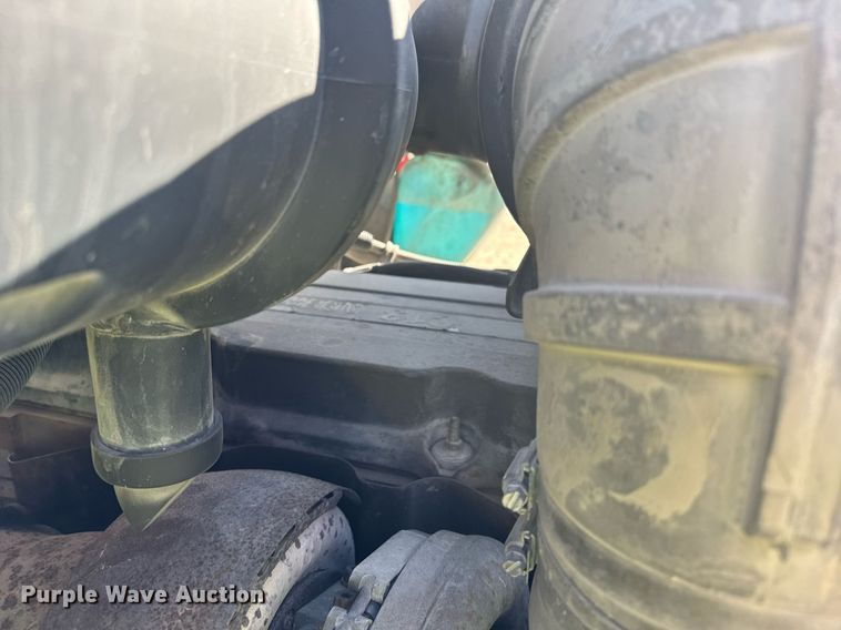 image for item EG6320 2007 Kenworth T800 semi truck