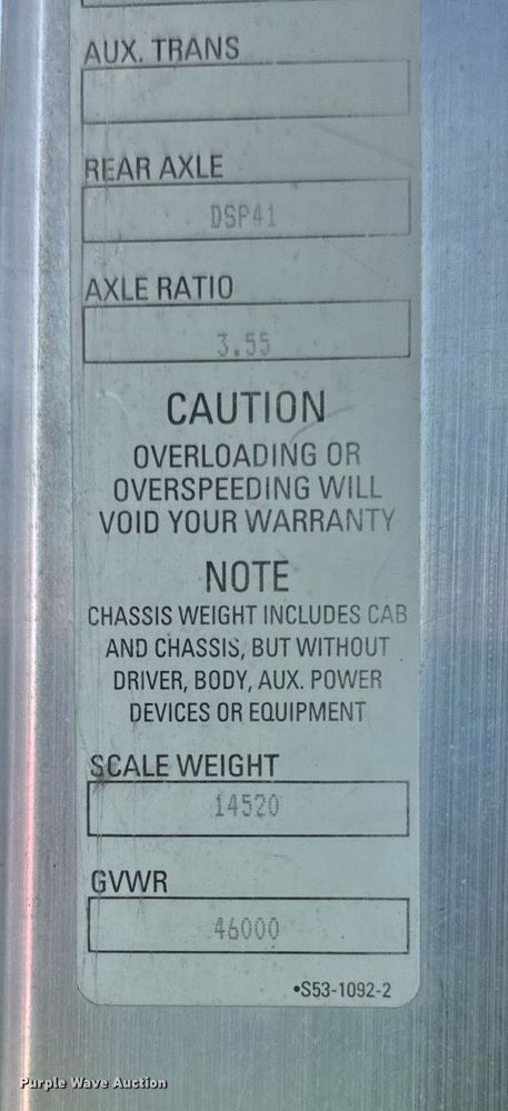 image for item EG6320 2007 Kenworth T800 semi truck