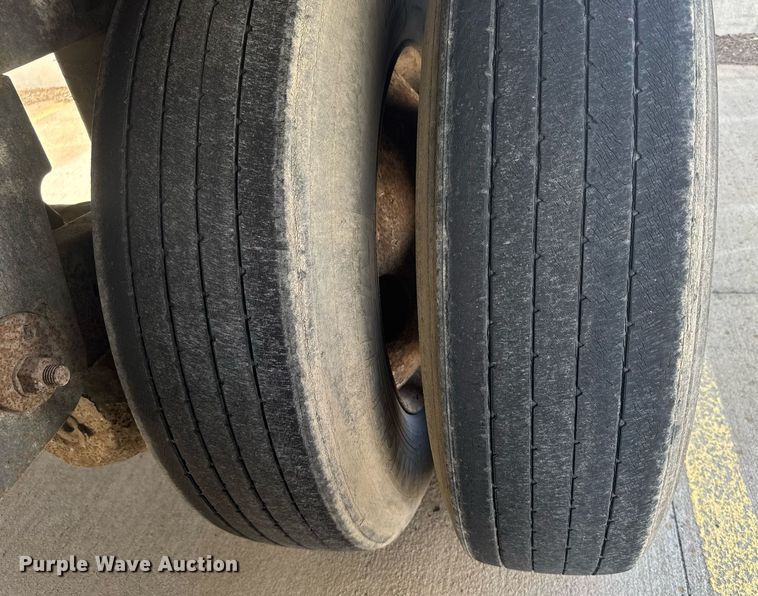 image for item EG6350 2002 Great Dane 7411TP-SA dry van trailer