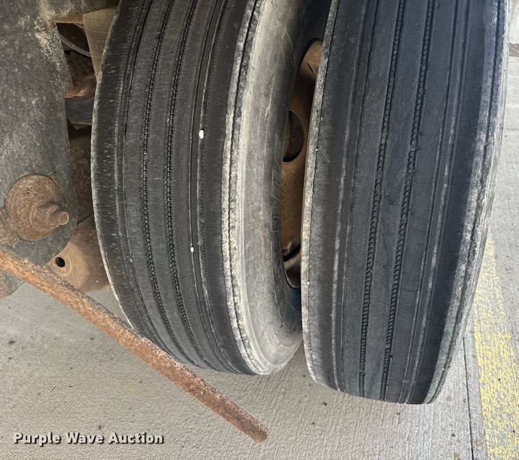 image for item EG6350 2002 Great Dane 7411TP-SA dry van trailer