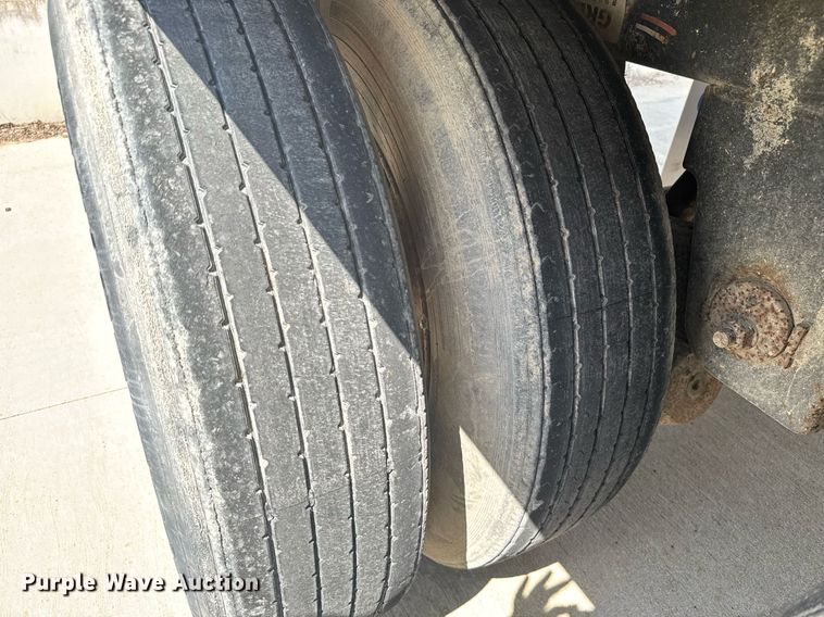 image for item EG6350 2002 Great Dane 7411TP-SA dry van trailer