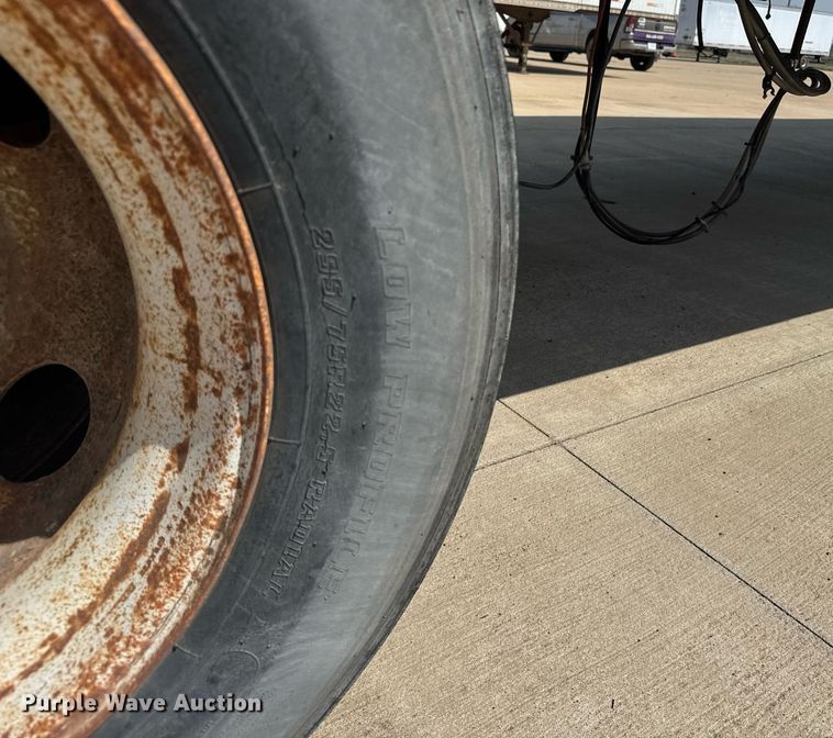 image for item EG6351 2002 Great Dane 7411TP-SA dry van trailer