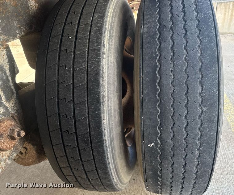 image for item EG6351 2002 Great Dane 7411TP-SA dry van trailer