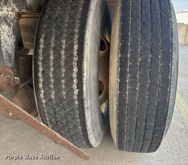 image for item EG6351 2002 Great Dane 7411TP-SA dry van trailer