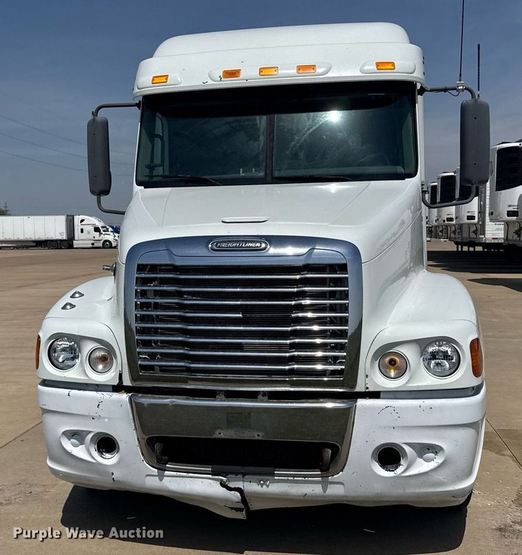 image for item EG6352 2007 Freightliner Century Class semi truck